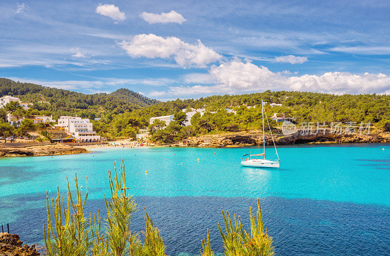 Cala de Portinatx(伊比沙岛)美丽的海景